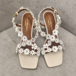 Kurt Geiger Heeled Sandals 10 White Leather Flower 3D Rhinestone Bridal New $240
